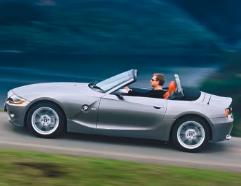 BMW Z4 2.5i Roadster [UK-spec] (E85) '2003–06