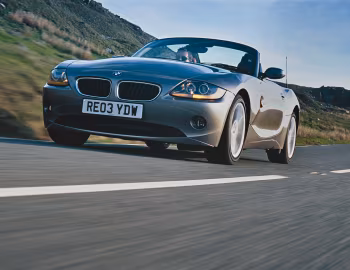 BMW Z4 2.5i Roadster [UK-spec] (E85) '2003–06