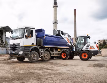 Mercedes-Benz Arocs 4145, Bobcat L85