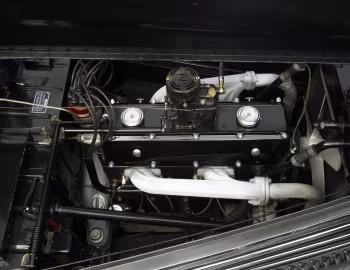 Sous la capuche Lancia Astura 4ª Serie Cabriolet by Boneschi (241) '1938