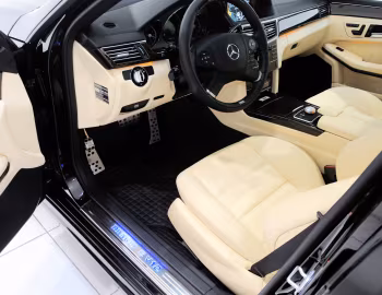 Інтэр'ер Brabus E V12 (W212) '2010–13