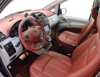 Panel frontal Brabus Mercedes-Benz Viano "iBusiness 3D" '2013–14