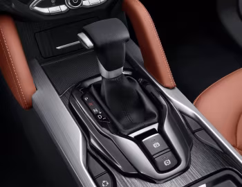 Interior Brilliance V6 '2017–19