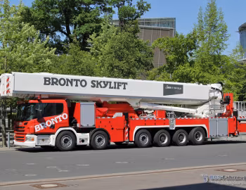 Scania P440LB12×4/*6HSA rigid CP19 Teleskopmast Bronto Skylift Typ F104 HLA '2015