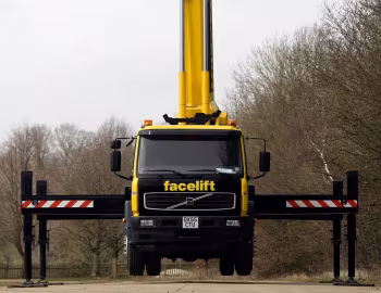Volvo FL 220 4×2 rigid Sleeper cab with Bronto Skylift 46 XDT platform '2000–06