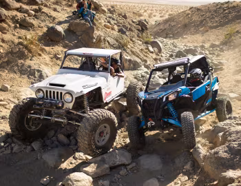 Jeep CJ, Can-Am Maverick Sport X rc 1000R