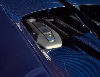 Bajo el capó Bugatti Chiron Sport [North America] '2018–24