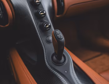 Interior 2022–23 Bugatti Chiron Super Sport [North America] '2021–23