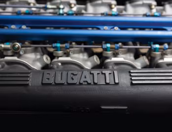 Bajo el capó Bugatti EB110 SS (#39012) '1994