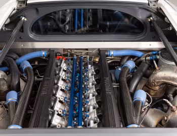 Sous la capuche Bugatti EB110 SS (#39027) '1995