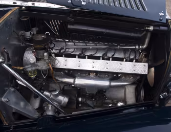 Bajo el capó Bugatti Type 57 Sports Saloon '1934
