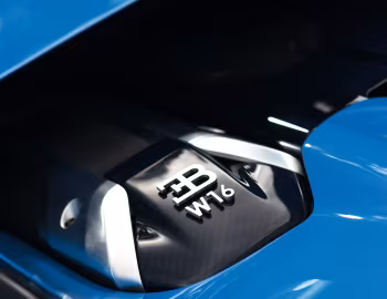 Bajo el capó Bugatti Vision Gran Turismo '09.2015