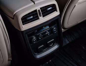 Interior 2019–20 Buick Envision [North America] '2018–20