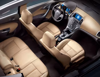 Interior Buick Excelle GT '2010–15