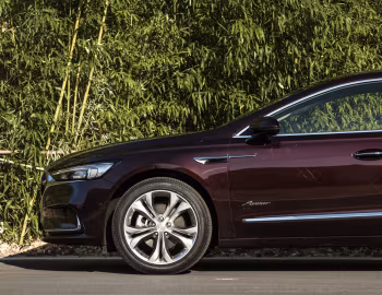 Buick LaCrosse Avenir [China] '2019–23