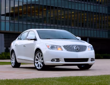 2010–13 Buick LaCrosse CXS [North America] '2009–13