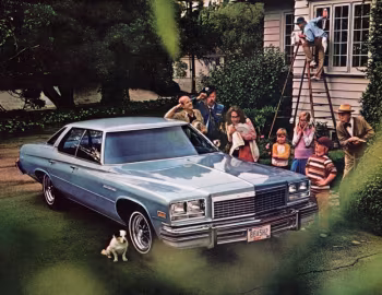 1976 Buick LeSabre Custom Hardtop Sedan (4BP39) '09.1975–76