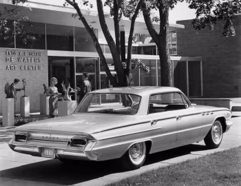 1961 Buick LeSabre 4-door Hardtop (4439)