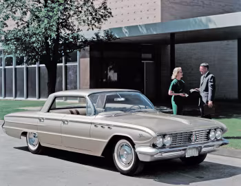 1961 Buick LeSabre 4-door Hardtop (4439)