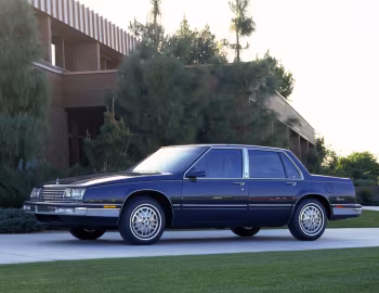 1986 Buick LeSabre Limited Sedan (4HR69)