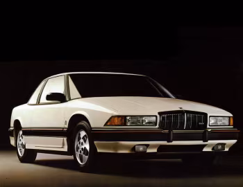 1988 Buick Regal Coupe with Exterior Sport Package (4W)