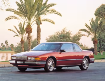 1988 Buick Regal Custom Coupe (4W B57)