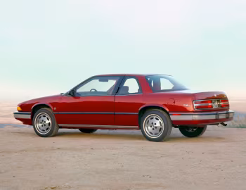 1988 Buick Regal Custom Coupe (4W B57)