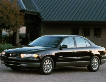 1997–2004 Buick Regal GS [North America] (F69 WD5) '1997–2004