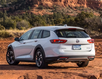 2018–20 Buick Regal TourX [North America] '2017–20