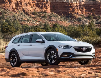 2018–20 Buick Regal TourX [North America] '2017–20
