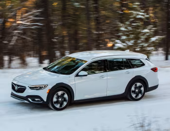 2018–20 Buick Regal TourX [North America] '2017–20