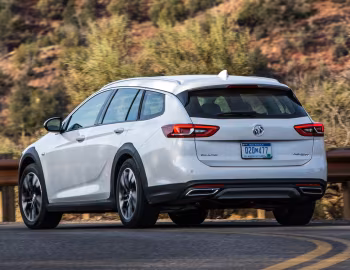 2018–20 Buick Regal TourX [North America] '2017–20