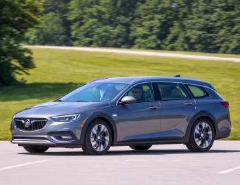 2018–20 Buick Regal TourX [North America] '2017–20