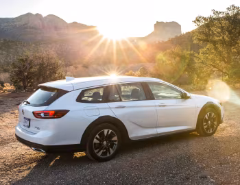 2018–20 Buick Regal TourX [North America] '2017–20