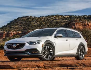 2018–20 Buick Regal TourX [North America] '2017–20