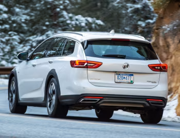 2018–20 Buick Regal TourX [North America] '2017–20