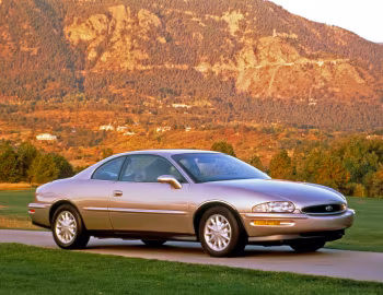 1995 Buick Riviera (D07 GD2)