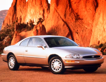 1995 Buick Riviera (D07 GD2)