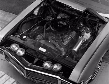 Bajo el capó 1968 Buick Riviera (49487)