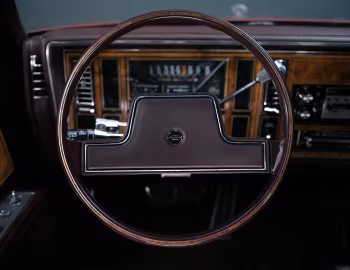 Panel frontal 1985 Buick Riviera (4E Z57)