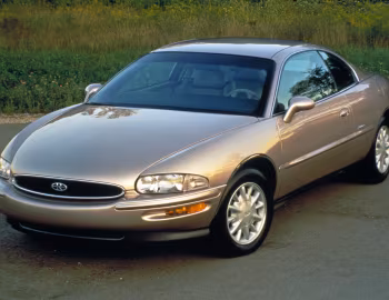 1995 Buick Riviera (D07 GD2)