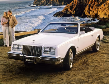 1982–83 Buick Riviera Convertible (4E Z67)