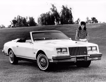 1982–83 Buick Riviera Convertible (4E Z67)