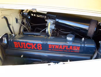 Bajo el capó 1939 Buick Roadmaster Sport Phaeton Plain Back Indy 500 Pace Car (80C)