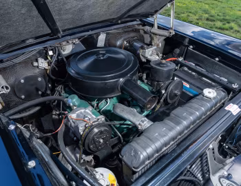 Bajo el capó 1957 Buick Roadmaster Convertible (76C-4767X)