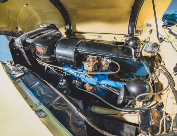 Bajo el capó 1948 Buick Roadmaster Convertible (76C-4767)