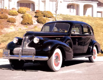 1939 Buick Roadmaster Formal Sedan (81F)