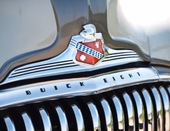Logotipo 1948 Buick Roadmaster Sedan (71-4769)