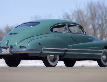 1942 Buick Roadmaster Sedanet (76S)