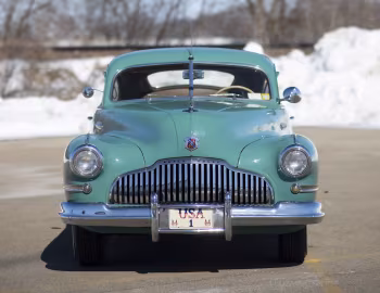 1942 Buick Roadmaster Sedanet (76S)